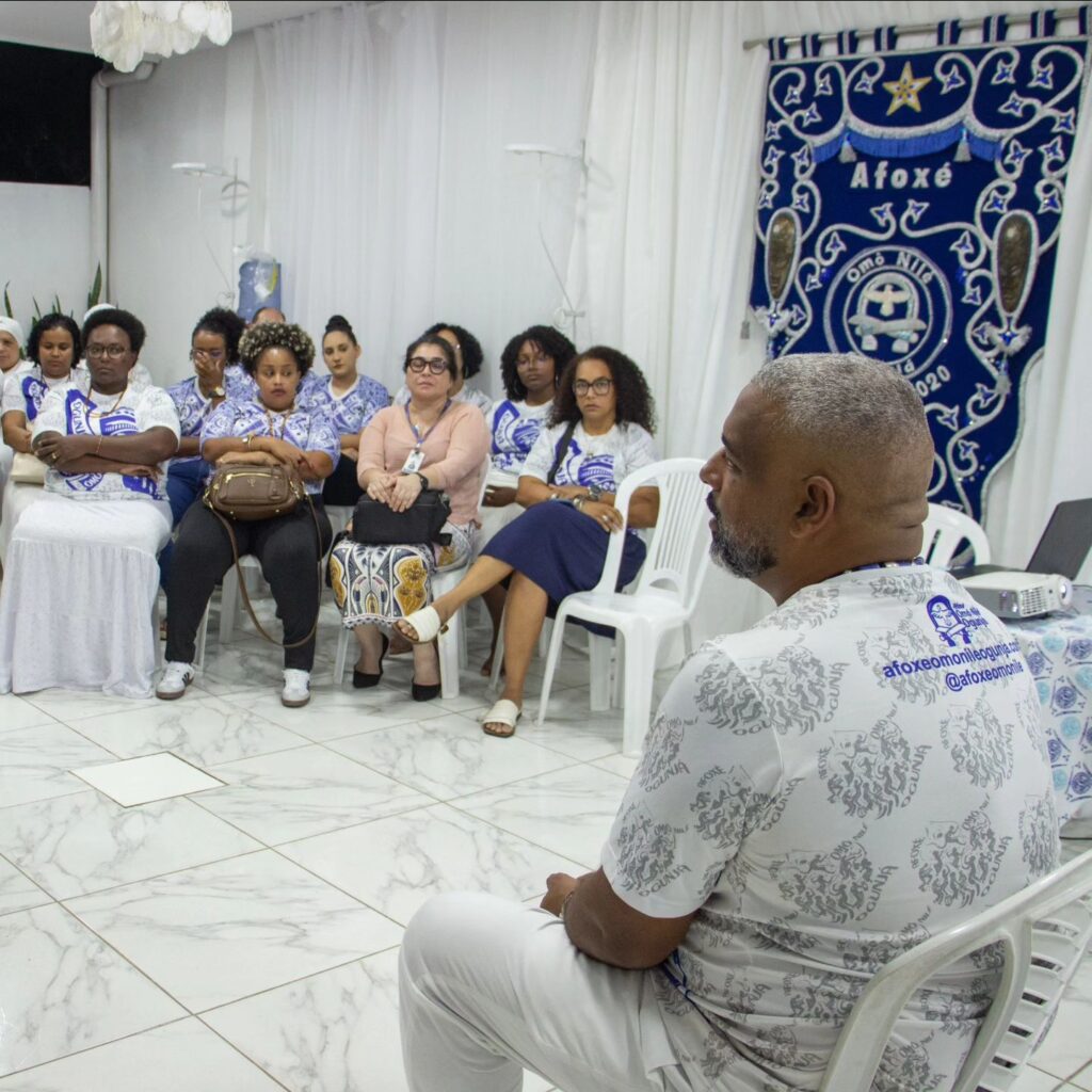 Instagram post from afoxeomonile. This post is in position 3.