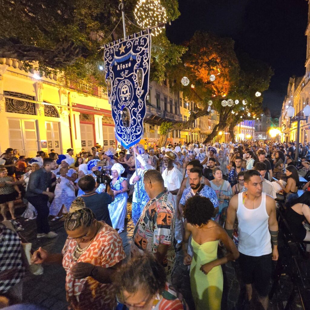 Instagram post from afoxeomonile. This post is in position 7.